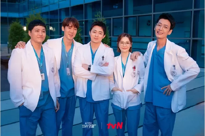 Hospital Playlist – Chuyện đời bác sĩ (2020 – 2021)