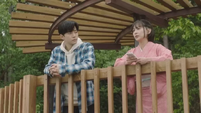 A Rose and A Tulip - Hoa hồng và hoa tuy líp (2019)
