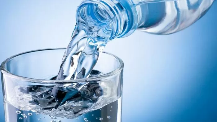 Nước là thứ mà chúng ta không thể thiếu cho làn da đẹp vì sao ?