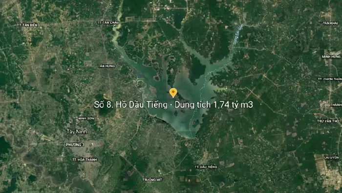 Hồ Dầu Tiếng