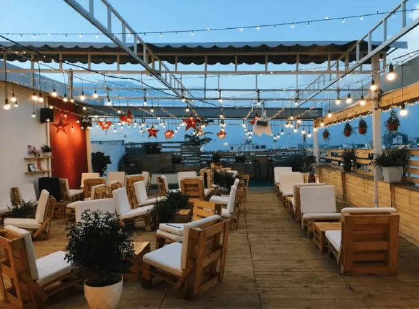 Quán Love Rosie Rooftop Cafe