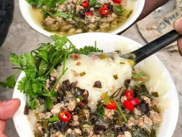 Bánh đúc nóng Nguyễn Bỉnh Khiêm
