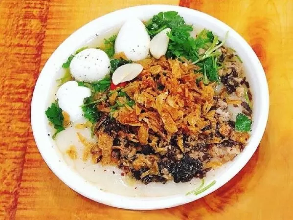 Thanh Tùng – Bánh đúc nóng Hà Nội phố Trương Định