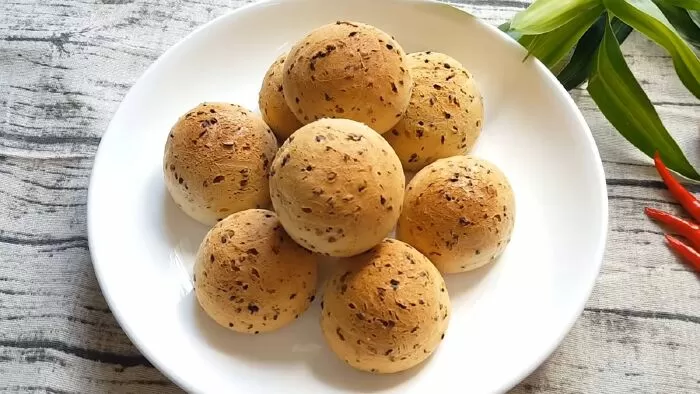 Bánh mì mè đen