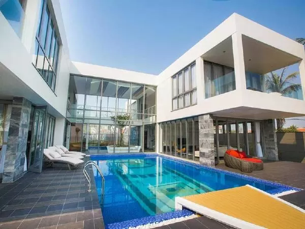 The Yacht Villa