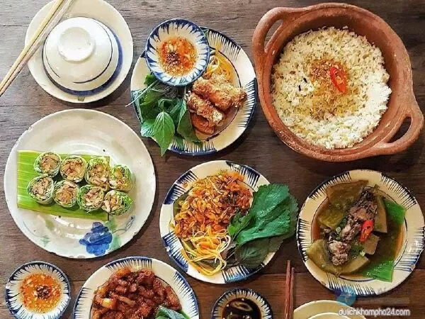 Nhà hàng cơm niêu Đông Dương