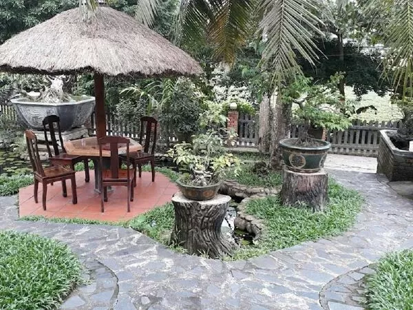 Nhà hàng Chân Đồi