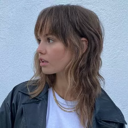 Tóc mullet layer hai mái uốn xoăn nhẹ