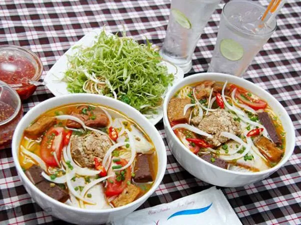 Quán bún Nha Trang tại đường 23 tháng 10