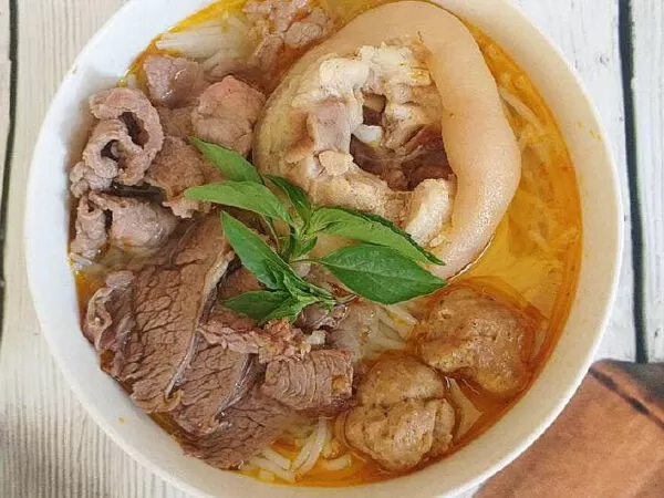 Bún Bò Huế Cô Hoa