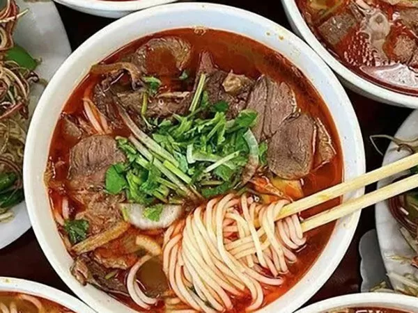 Bún Bò Huế DÌ TƯ