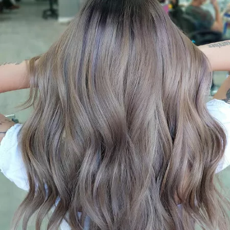 Kiểu tóc nhuộm màu nâu nấm