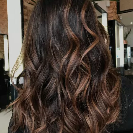 Kiểu tóc nhuộm màu nâu caramel