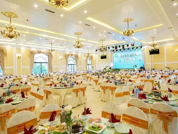 Nhà Hàng Phú Tâm