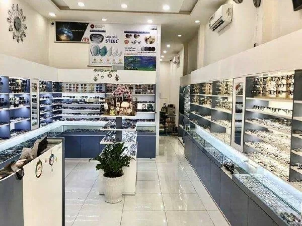Cửa hàng mắt kính Shady