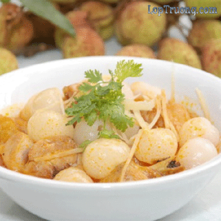 Gà nấu vải
