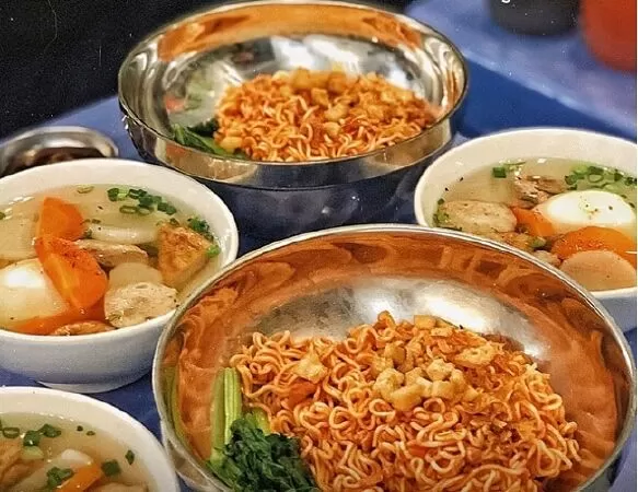 Mì trộn Sài Gòn