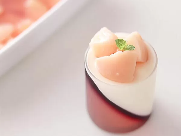 Panna cotta đào