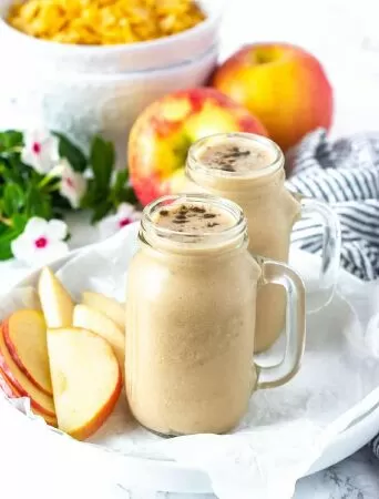 Smoothie táo