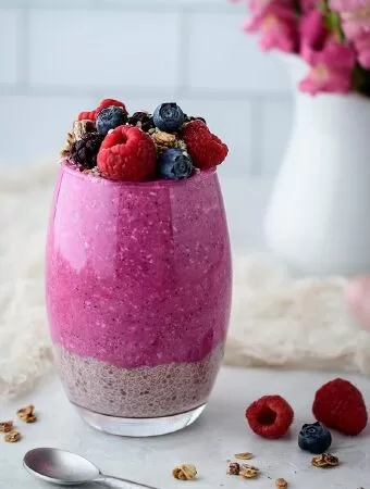 Smoothie thanh long, táo