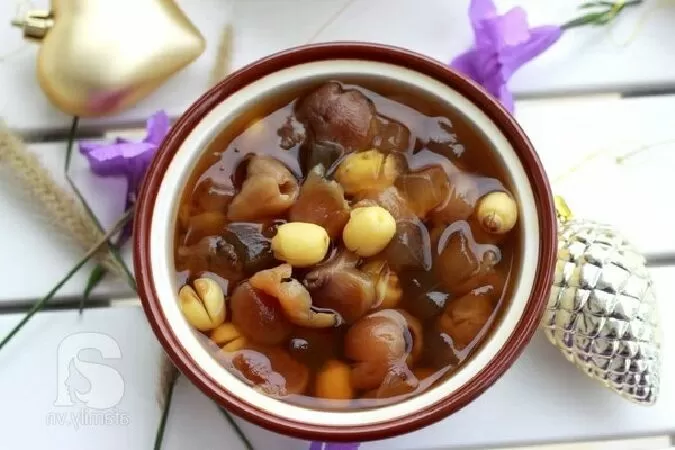 Chè củ năng nhãn nhục