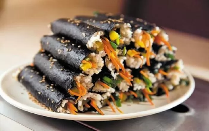 Cơm cuộn Hàn Quốc (Kimbap)