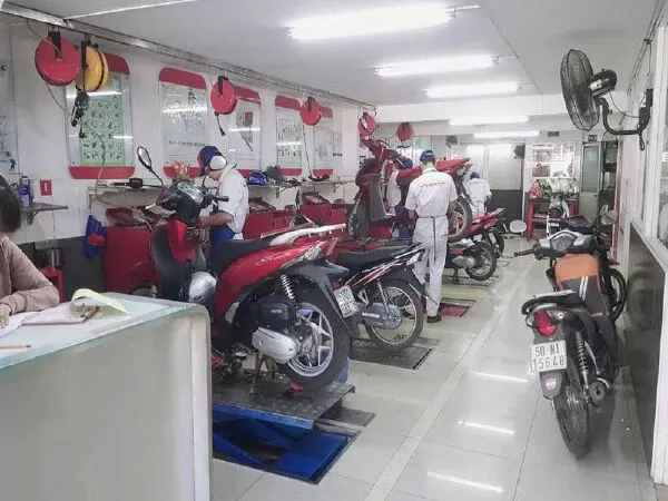 Tiệm sửa chữa xe máy Nhất Định