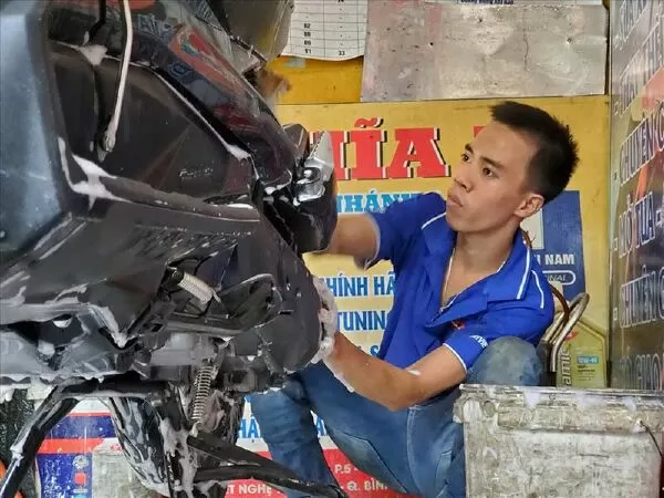 Tiệm Sửa Xe Anh Sáng