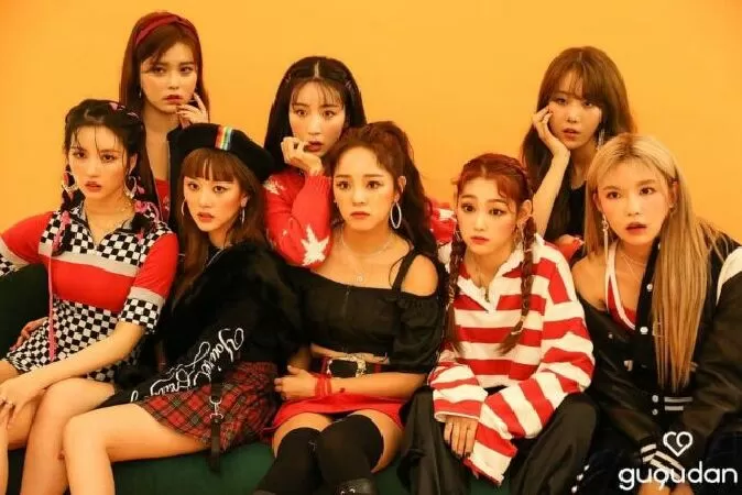 TỪNG LÀ THÀNH VIÊN CỦA 2 NHÓM NHẠC GUGUDAN VÀ IOI
