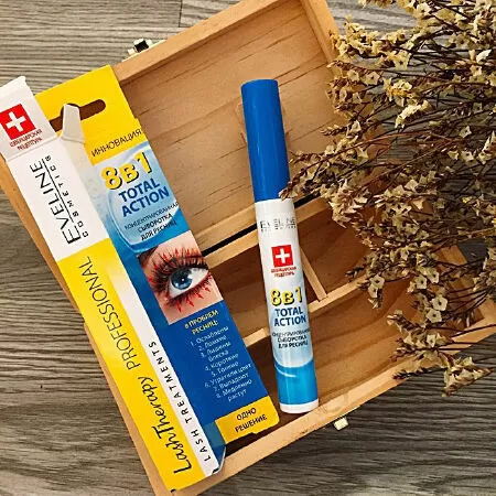 Serum dưỡng mi Eveline 8 in 1 Total Action Lash Therapy Professional
