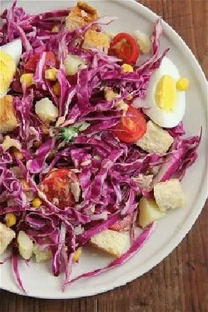 Salad Bắp Cải Tím Sốt Hạnh Nhân Cam