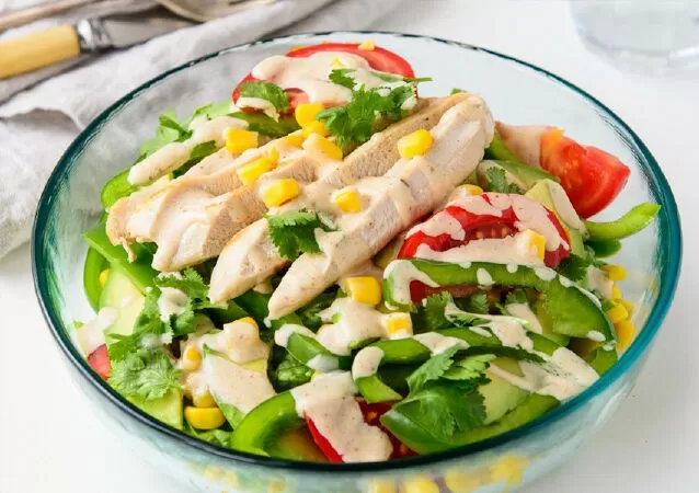 Salad ức gà rau quả