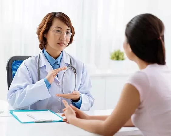 Nói chuyện với cố vấn