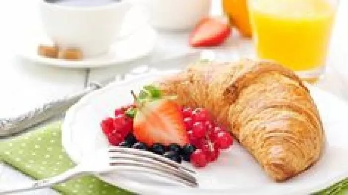 Bánh sừng bò trứng muối