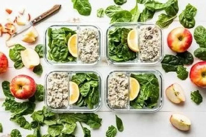 Chia nhỏ bữa ăn trong ngày từ 5 hoặc 6 bữa (3 chính- 3 phụ)