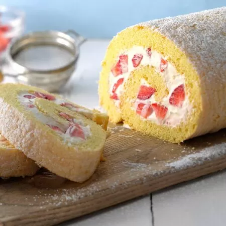 Công thức bánh bông lan cuộn dâu