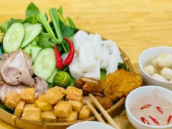 Bún lòng mắm tôm – Cô Thuận