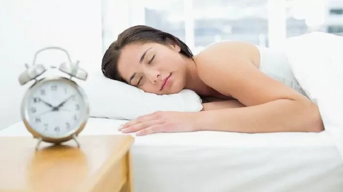 Ngủ sớm và đủ giấc để xinh đẹp