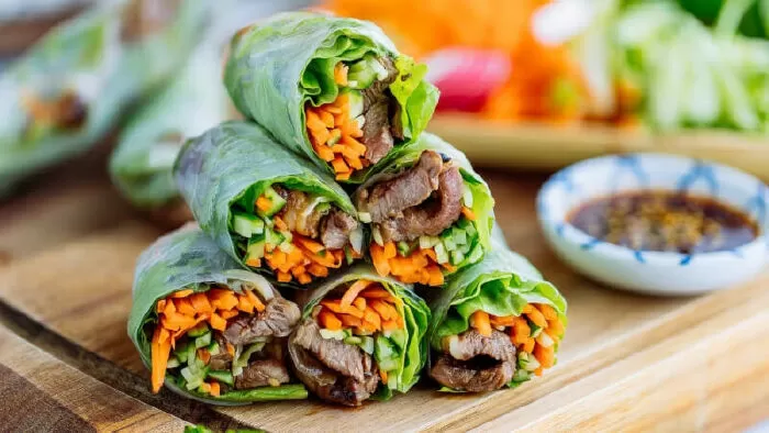 Gỏi cuốn thịt bò