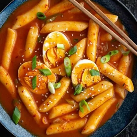 Tokbokki bằng bánh tráng
