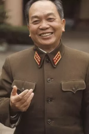 Hàng triệu người tự cài lấy băng tang - Lê Thống Nhất