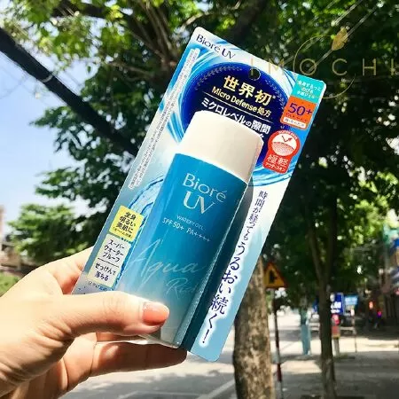 Gel Chống Nắng Bioré UV Aqua Rich Watery Essence SPF50