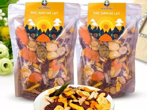 Đóng gói các loại hoa quả khô