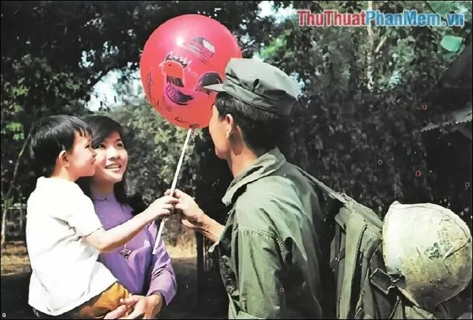 Tự hào lắm, người chiến sĩ như anh - Nguyễn Thu Hiền