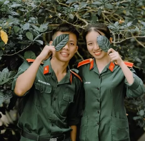 Hoa và người lính - Thúy Hà Lê