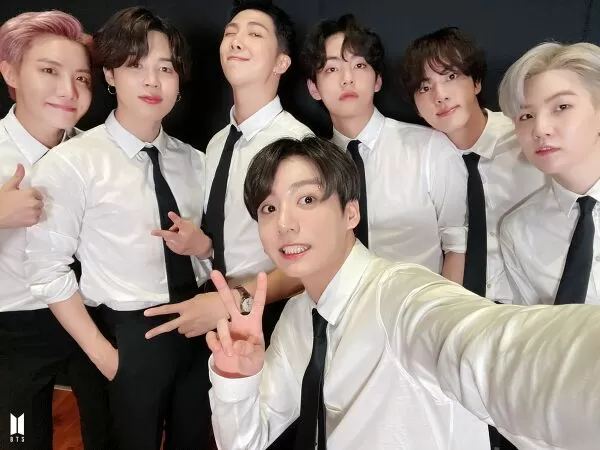 Top 10 nhóm nhạc nam Kpop nổi tiếng nhất năm 2022