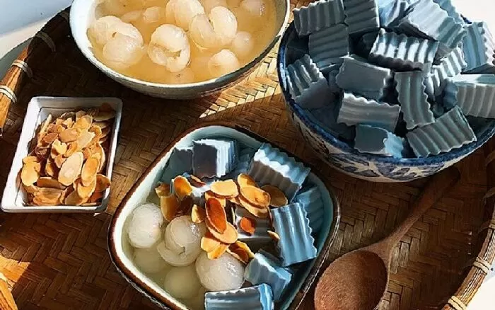 Chè khúc bạch hoa đậu biếc