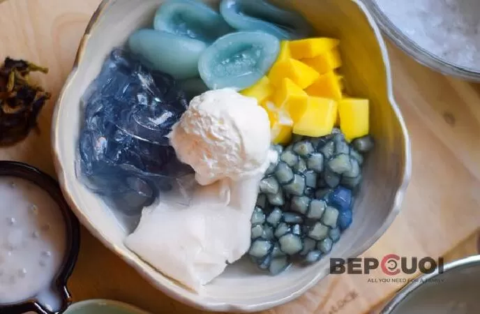 Chè thạch củ năng hoa đậu biếc