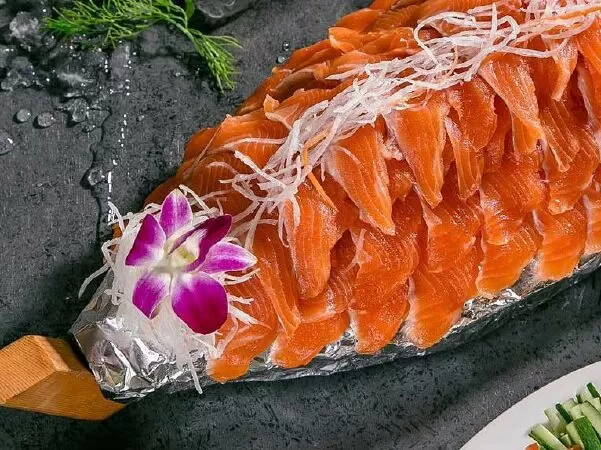 Nhà Hàng Thác Bạc - Cá Tầm Cá Hồi Tươi Sống