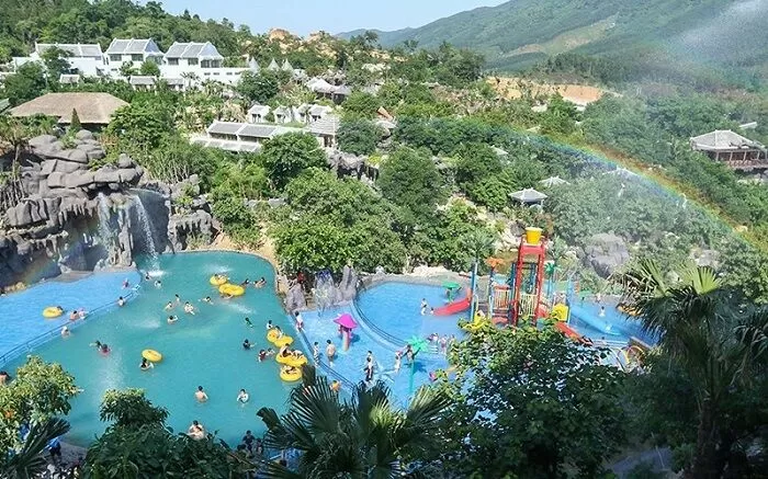 Khoang Xanh, Suối Tiên